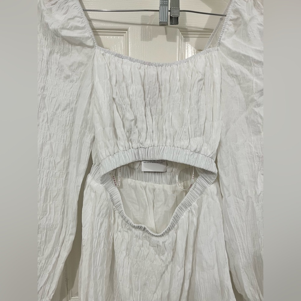Guess Factory - Kimmy Off The Shoulder Dress - Picture 3 of 9